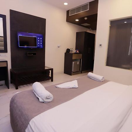 Hotel Pk Residency Noida Zewnętrze zdjęcie