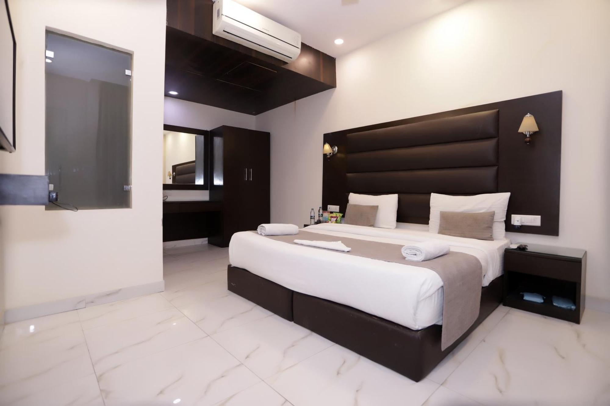 Hotel Pk Residency Noida Zewnętrze zdjęcie