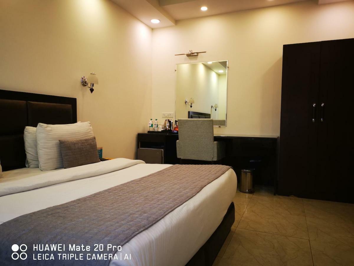 Hotel Pk Residency Noida Zewnętrze zdjęcie
